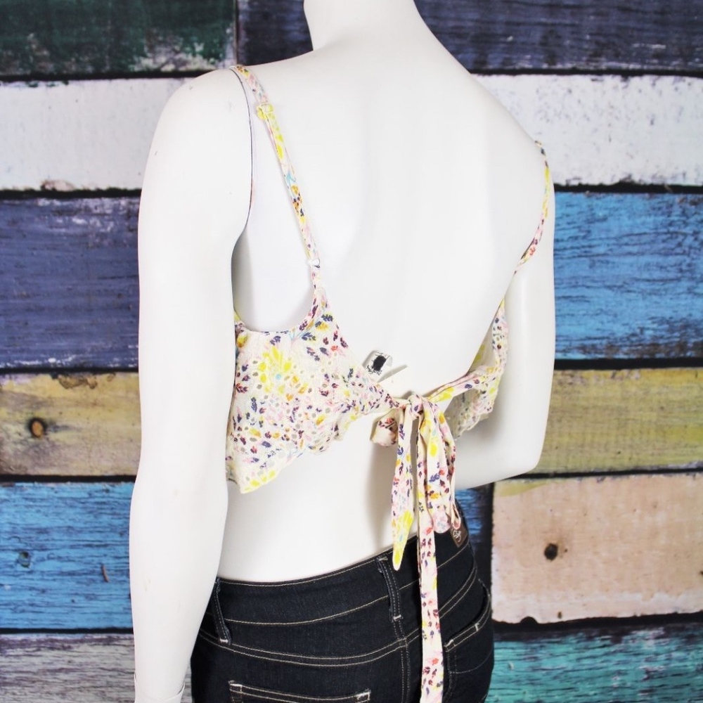 NEW Intimately FP Floral Eyelet Lace Crop Top - Picture 3 of 7